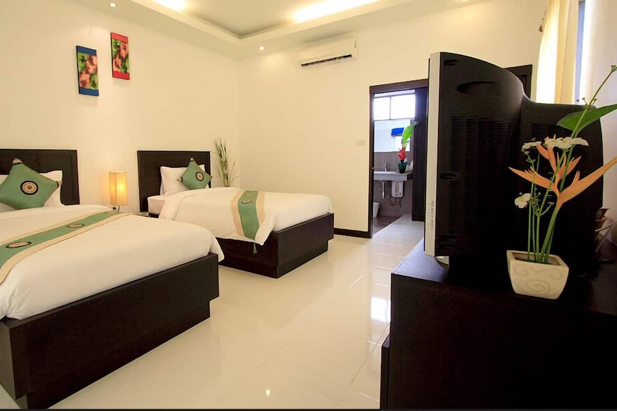 Chambre Deluxe avec lits jumeaux, vue piscine