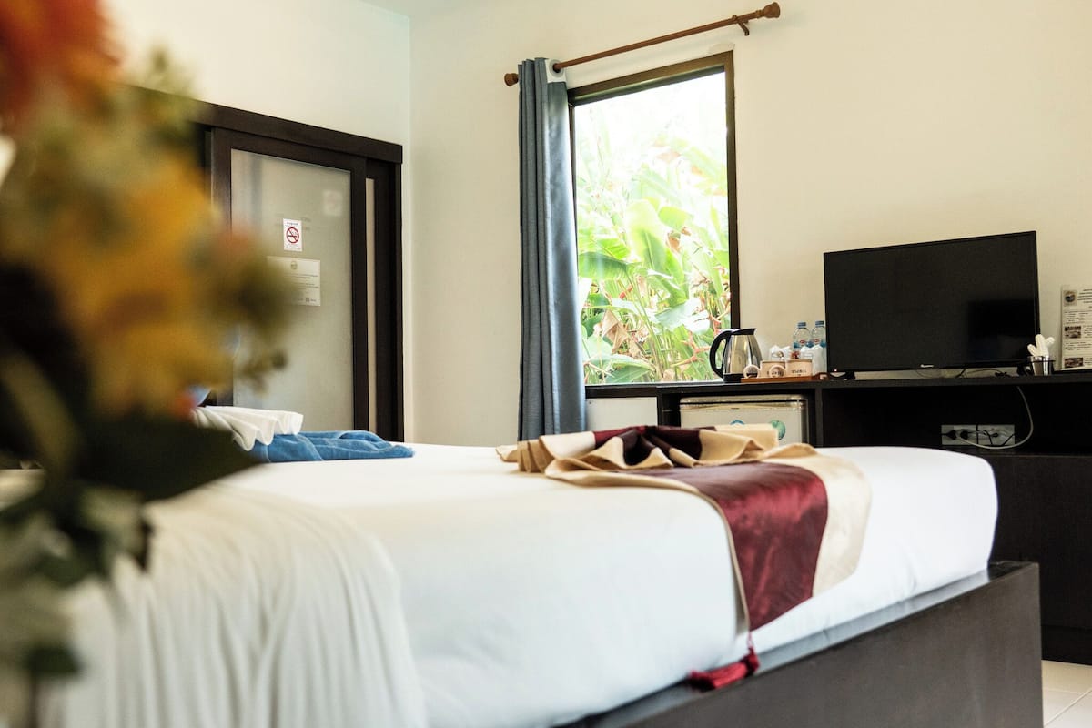 Skrivbord, ljudisolering, gratis wi-fi och sängkläder