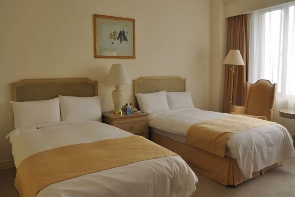 Minibar, in-room safe, desk, blackout curtains