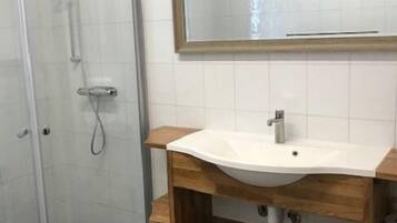 Double or Twin Room, Shared Bathroom | Bathroom
