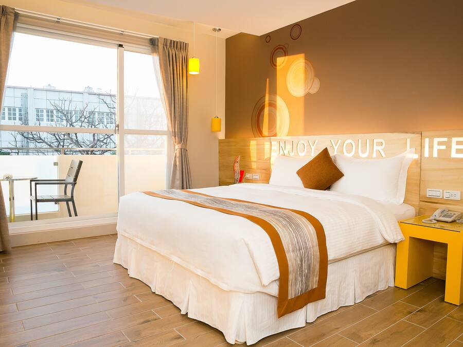 Standard Double Room, 1 King Bed, Balcony