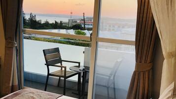 Deluxe Double Room, 1 King Bed, Balcony | Blackout drapes, soundproofing, free WiFi, bed sheets