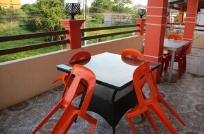 Dining - V.Hauschild Pension House (Alaminos)