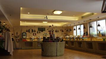 Café da manhã com buffet todos os dias (CNY 40 por pessoa)