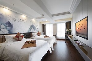 Deluxe Room | In-room safe, desk, blackout curtains, rollaway beds - Xiamen Hooray Hotel (Xiamen)