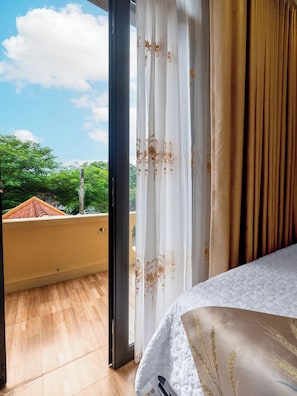 Egyptian cotton sheets, premium bedding, memory-foam beds, minibar