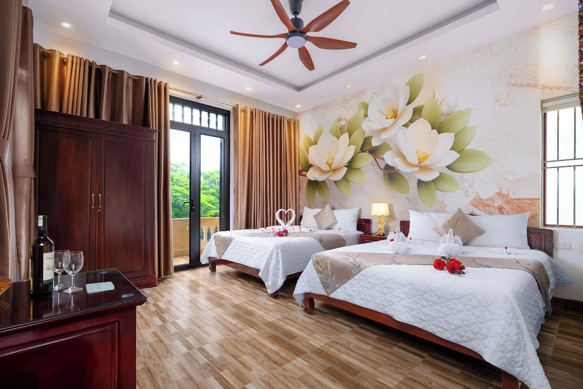 Family Suite Deluxe | Egyptian cotton sheets, premium bedding, memory-foam beds, minibar