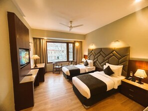 Deluxe Twin Room | Desk, soundproofing, free WiFi, bed sheets - The Kargil (Kargil)