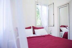 Bügeleisen/Bügelbrett, Zustellbetten, kostenloses WLAN