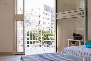 舒适套房, 1 间卧室, 厨房, 海滨 | 熨斗/熨衣板、折叠床/加床（额外收费）、免费 WiFi