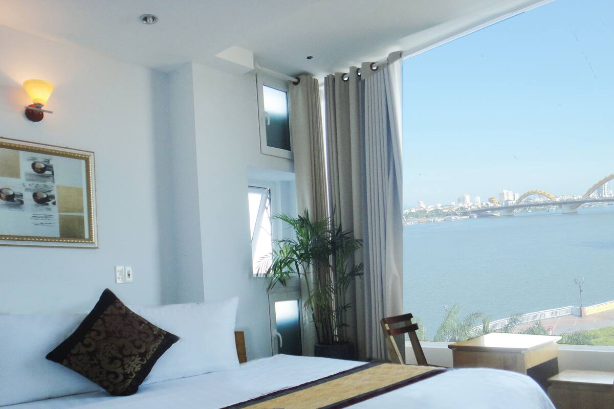 Superior Double Room, 1 Bedroom, River View | Minibar, desk, WiFi (free)