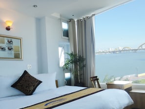 Chambre Double Supérieure, 1 chambre, vue fleuve | Minibar, bureau, Wi-Fi gratuit