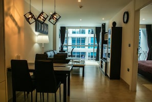 Living room - Centara Avenue Residence by Towers (Pattaya)