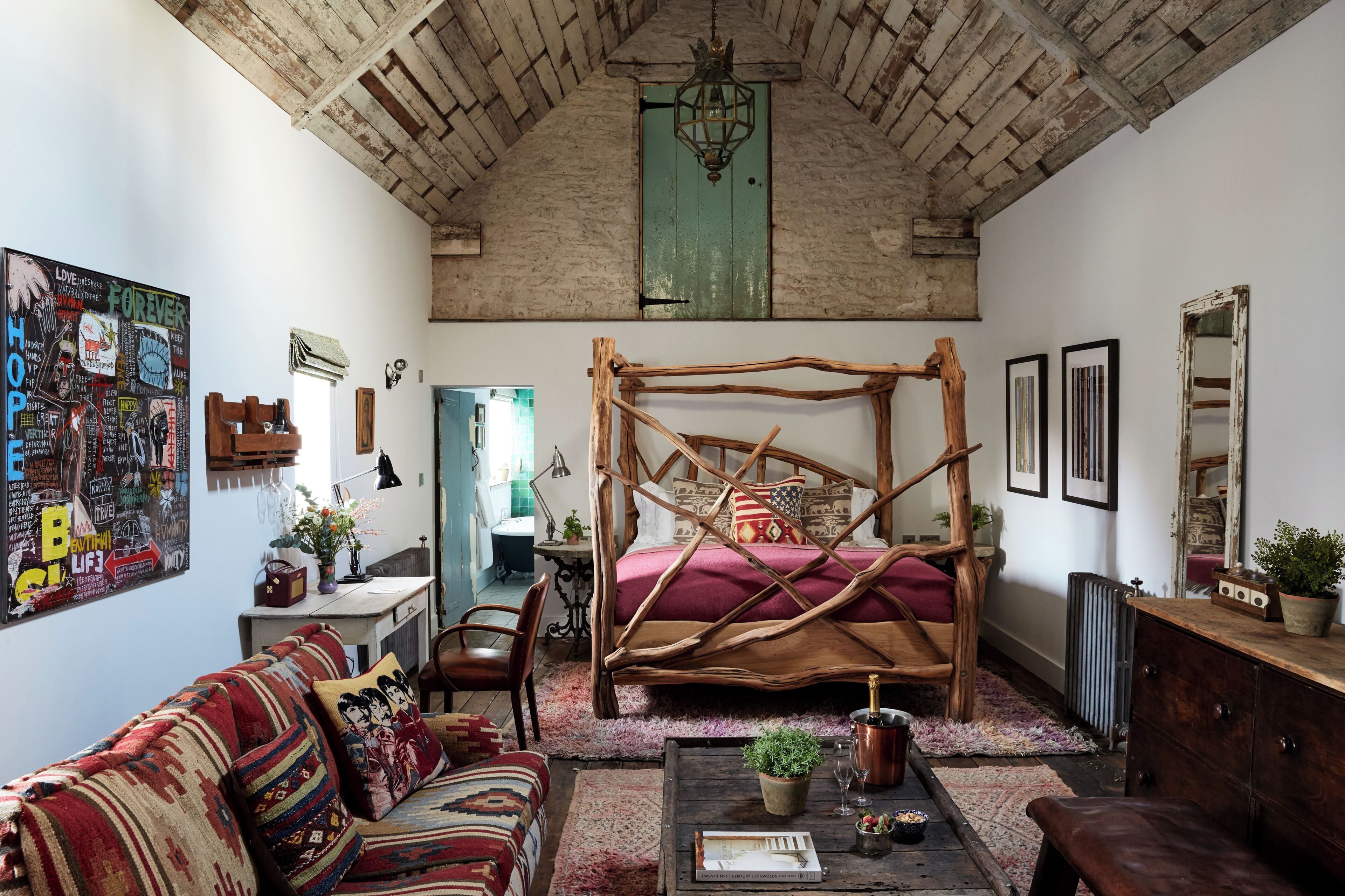 Luxury Suite, Terrace | Minibar, soundproofing, free WiFi, individually decorated