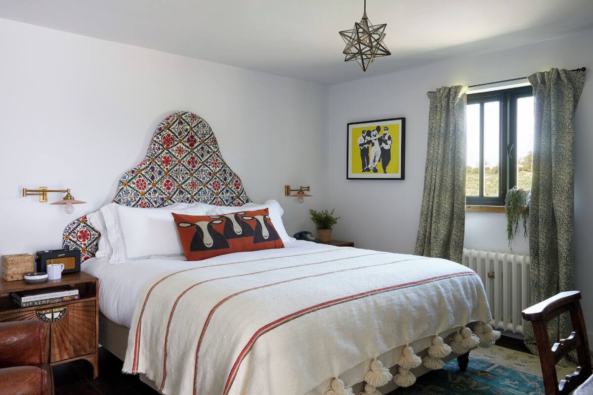 Comfort Double Room, Terrace | Minibar, individually decorated, individually furnished, soundproofing
