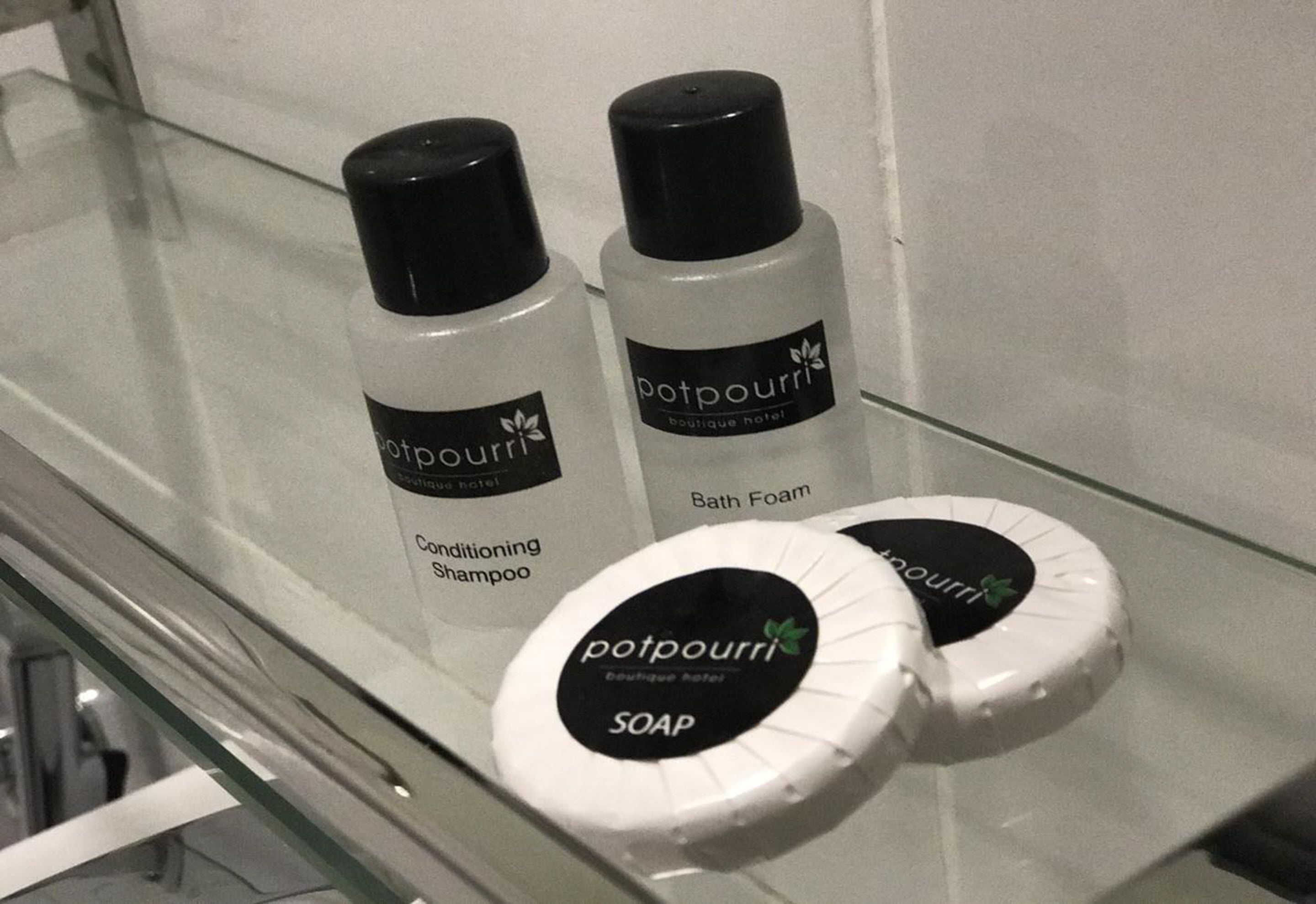 shower, free toiletries, hair dryer, bidet