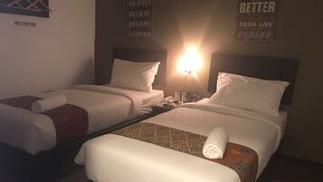 Superior Twin Room | Iron/ironing board, free WiFi, bed sheets, wheelchair access