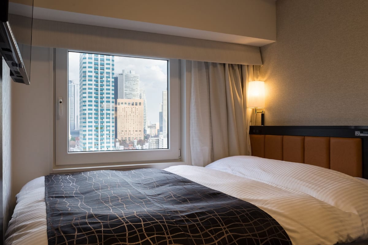 Down comforters, desk, blackout drapes, free WiFi