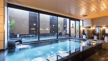 ์ค๋ฆฌ/๊ฑฐ์ํธ ์ด๋ถ, ์ฑ
์, ์๋ง ์ปคํผ, ๋ฌด๋ฃ WiFi