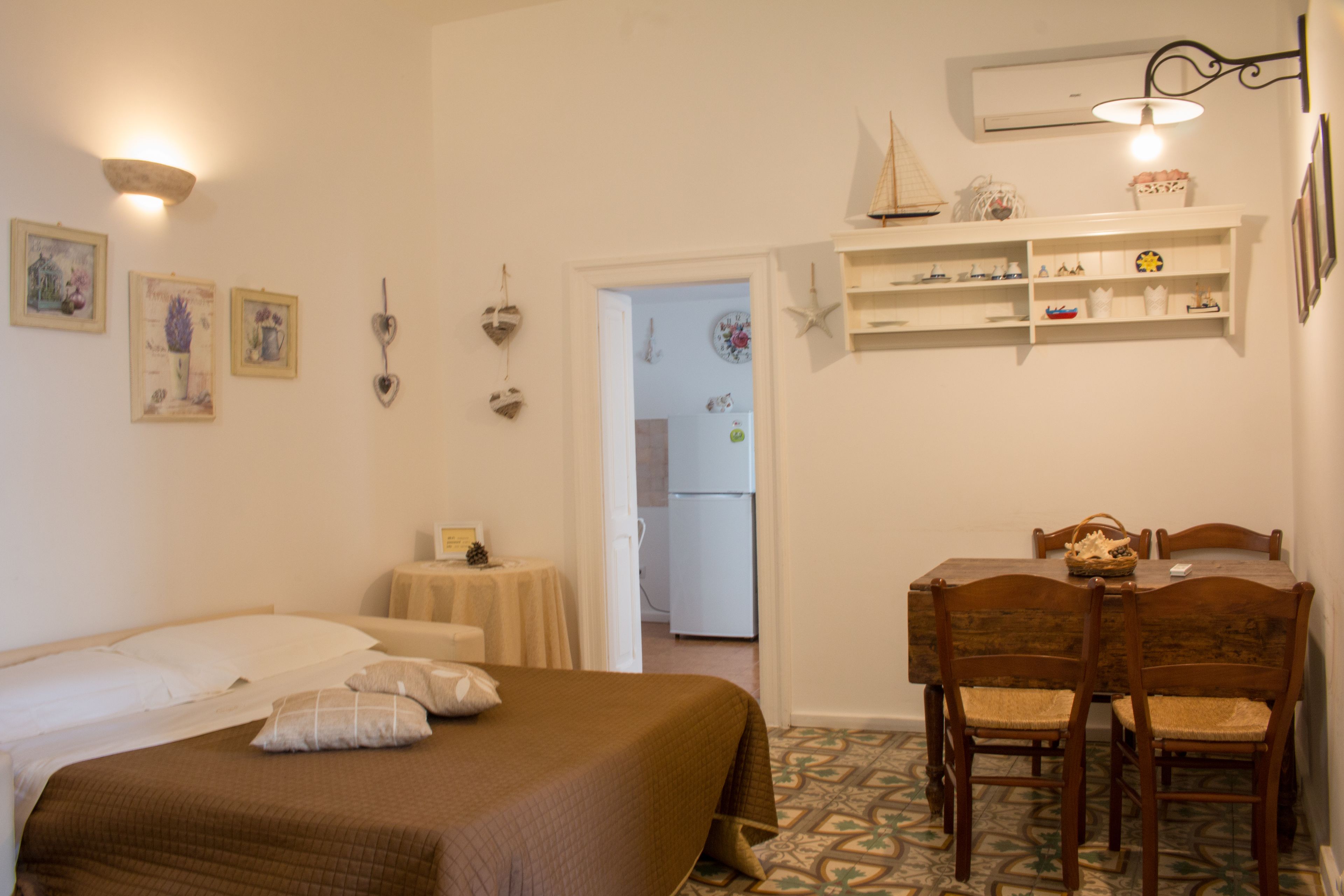 Panoraamahuoneisto, terassi, merinäköala (Chiasso Cacace 8) | Oleskelualue | Taulutelevisio