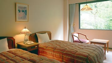 Twin Room, Non Smoking | In-room safe