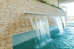 Sauna, hot tub, steam room, body treatments, aromatherapy, body wraps