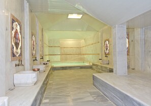 土耳其浴、美體療程、身體去角質、臉部療程、美甲與護足