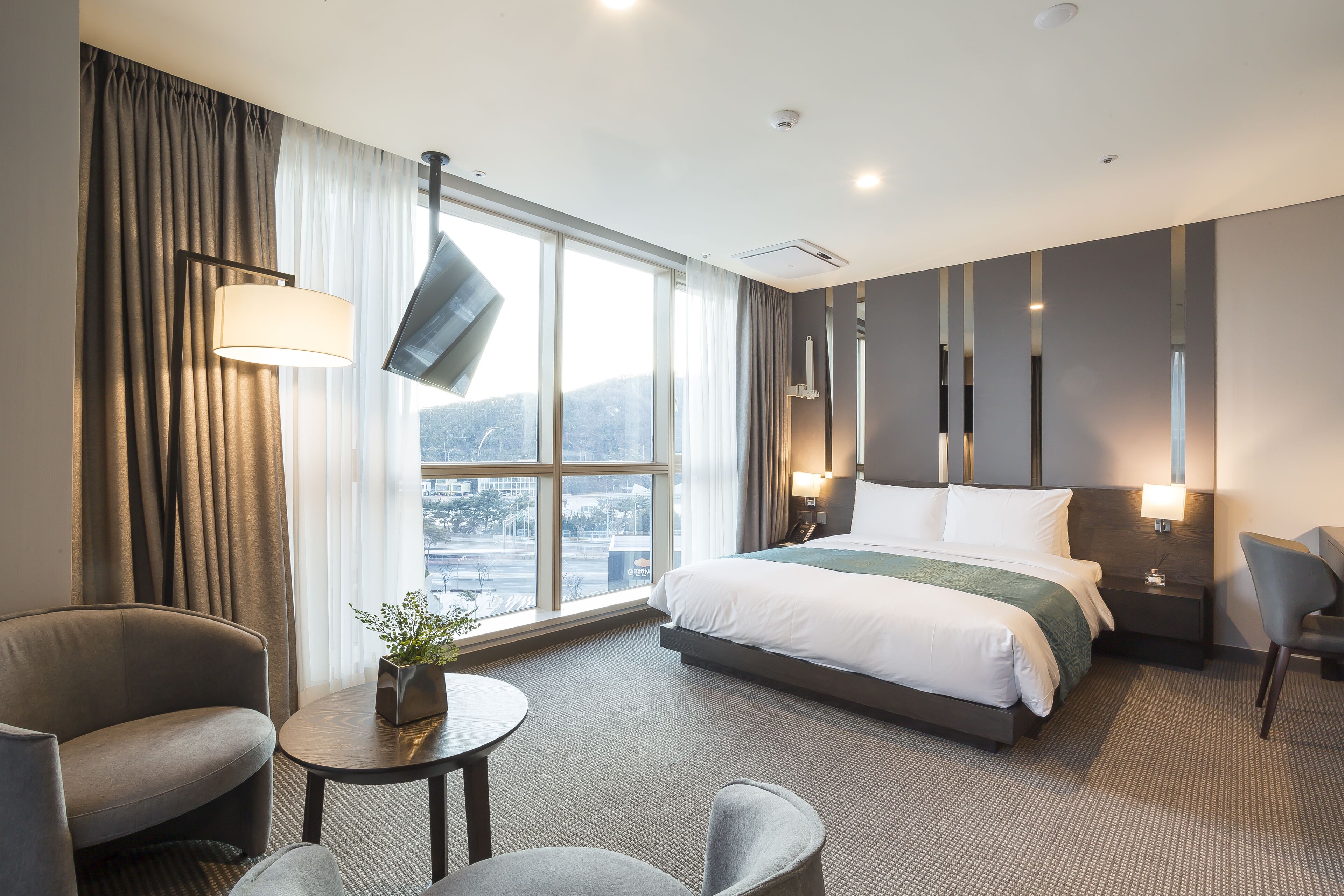 premier double room, 1 queen bed | view from room