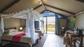 Lều Cao cấp | Két bảo mật tại phòng, bàn, bộ trải giường