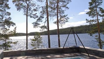 Couples treatment room(s), sauna, hot tub, steam room