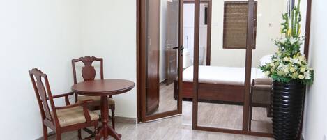 Executive appartement | Dineren op de kamer