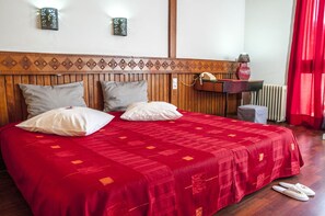 Minibar, in-room safe, desk, blackout curtains