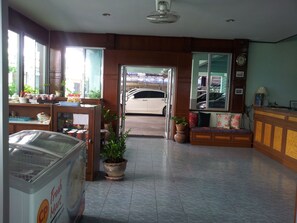 Snack bar - V.House Nakhon (Nakhon Si Thammarat)