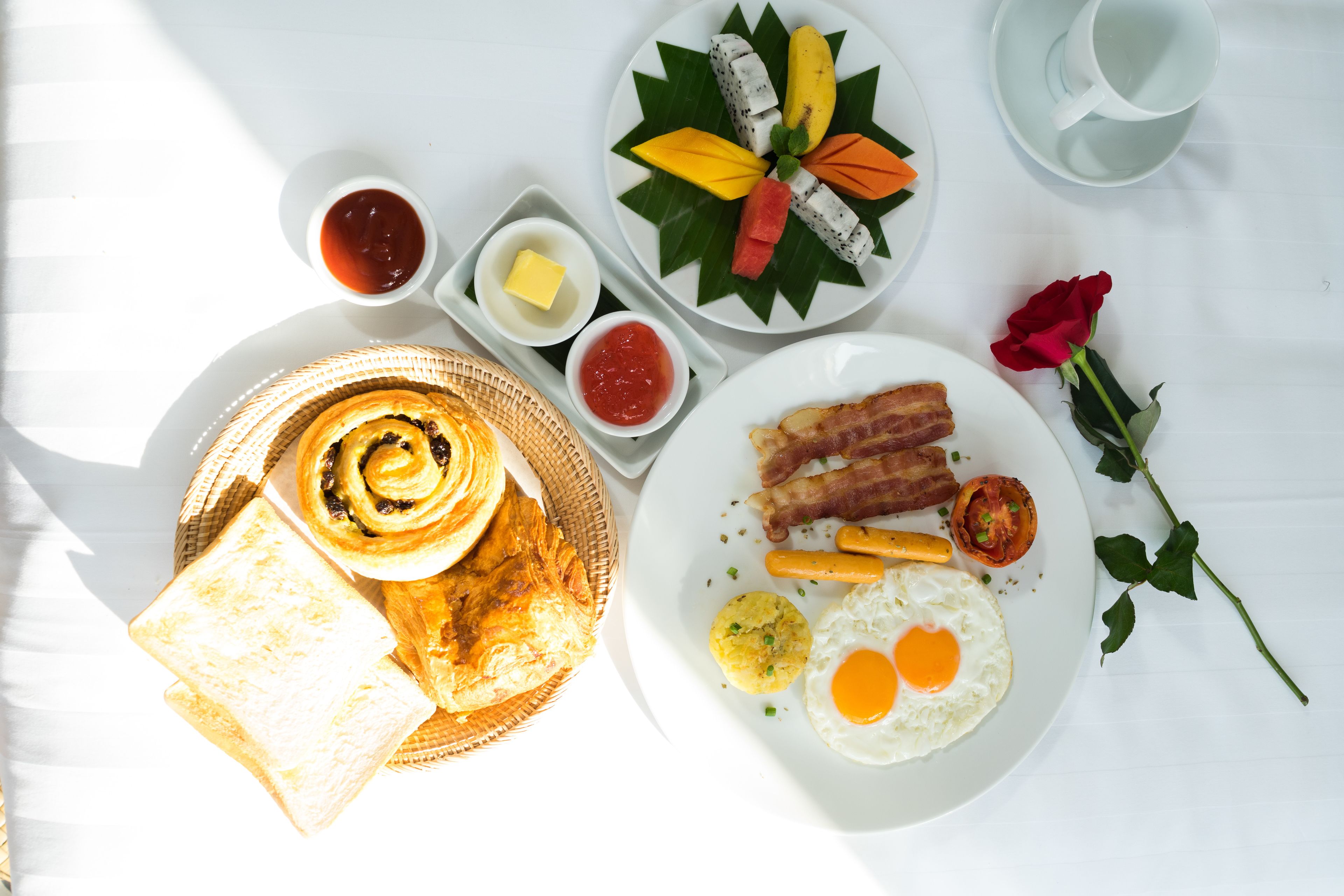 daily buffet breakfast (usd 4 per person)