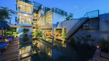 Mặt tiền nơi lưu trú