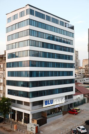 Front of property - Blu Sky Hotel (Maputo)