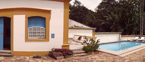 Fachada da propriedade
