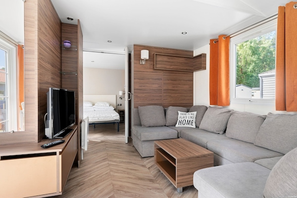 Premium, 3 Bedrooms | Blackout drapes, free WiFi