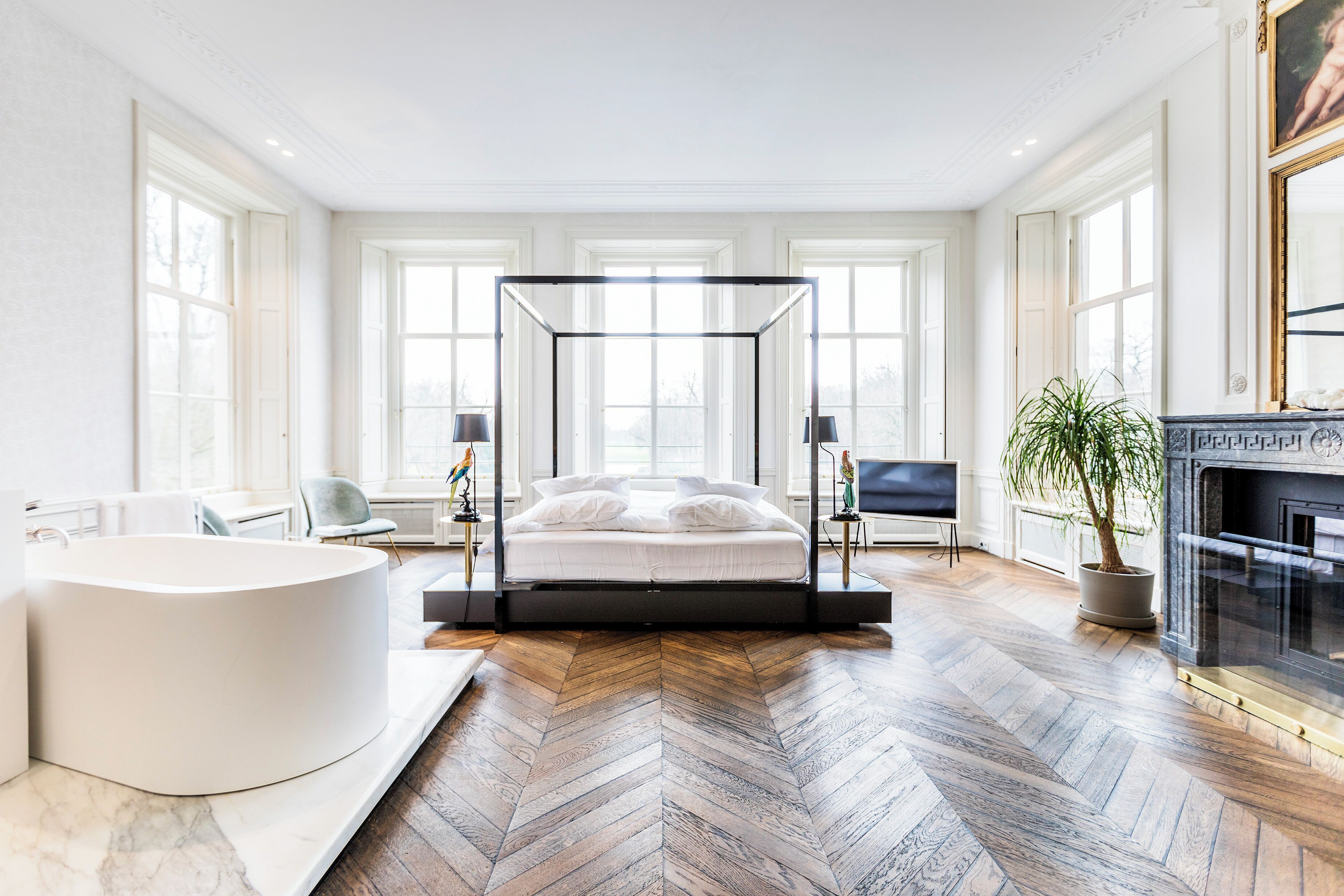 Grand Suite | Frette Italian sheets, premium bedding, down comforters, free minibar