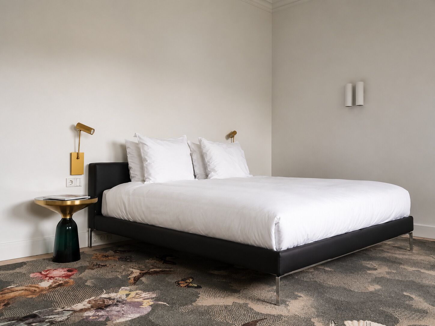 Medium Loft | Frette Italian sheets, premium bedding, down comforters, free minibar