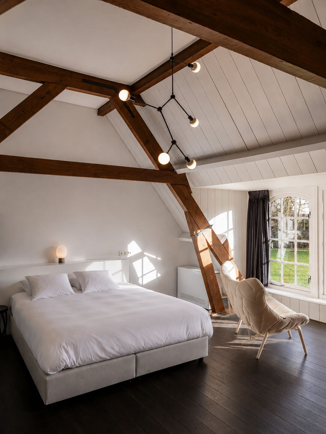 Carriage House Panorama | Frette Italian sheets, premium bedding, down comforters, free minibar