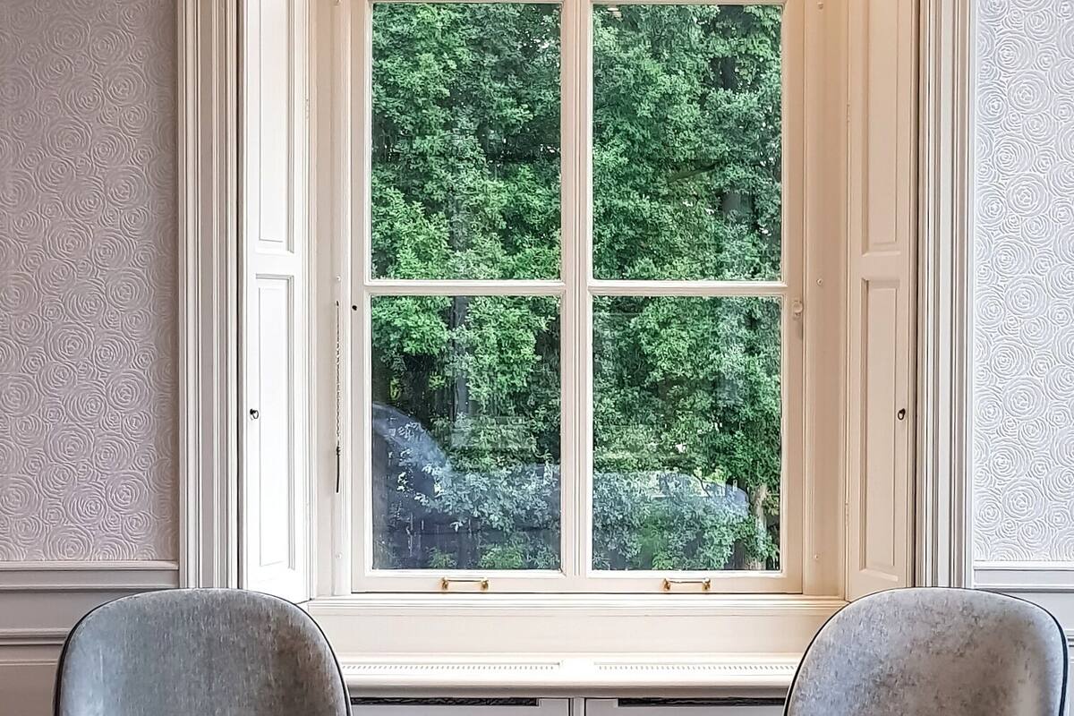 grand suite | living room | 48-inch flat-screen tv with cable channels, tv