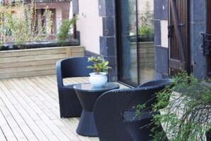 Terrace/patio - A l'Aube des Volcans (Charbonnières-les-Vieilles)