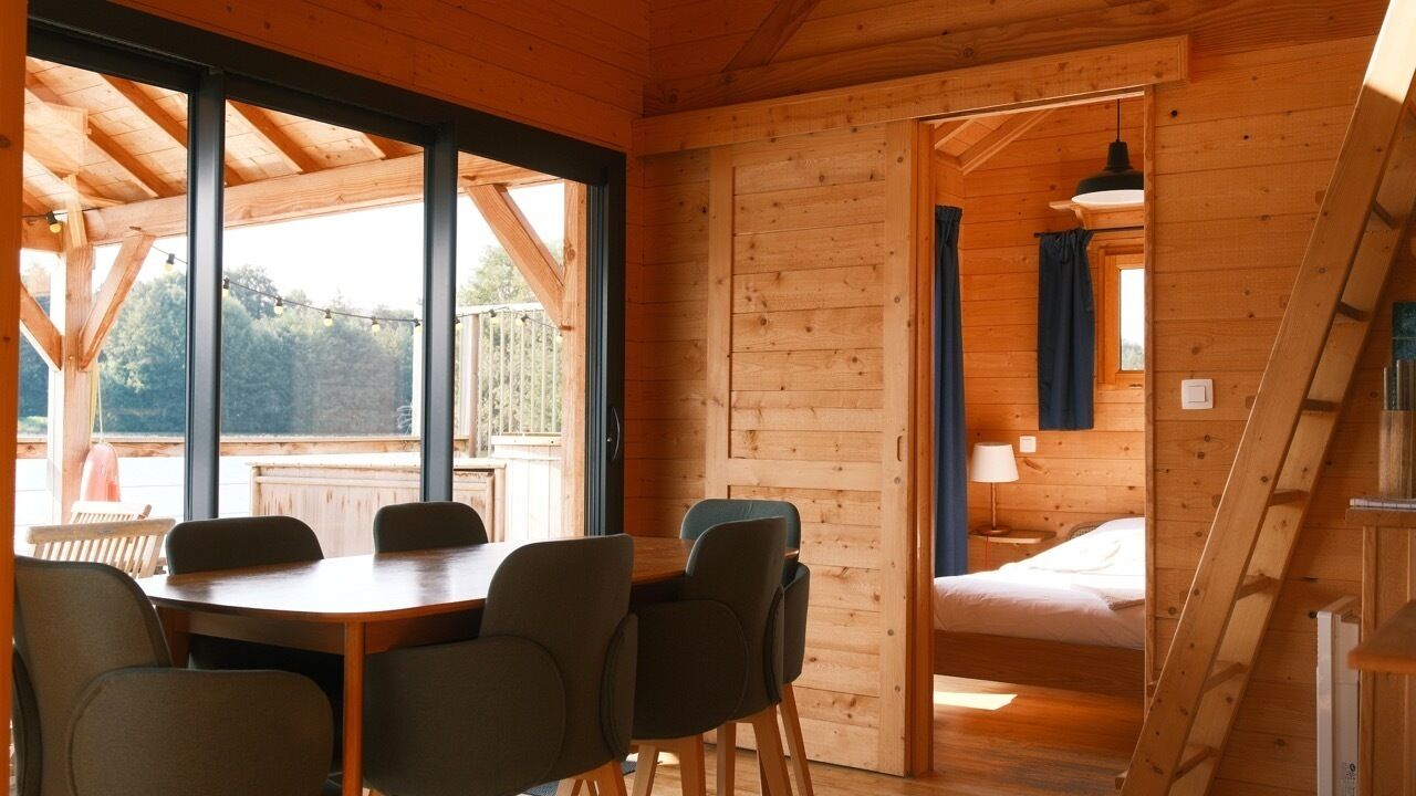 Superior huisje (Cabane sur l’eau avec Spa) | Dineerruimte