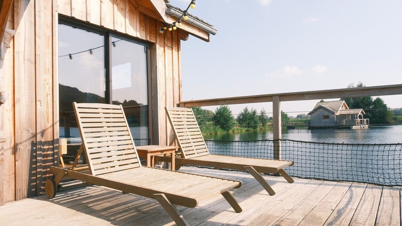 Superior huisje (Cabane sur l’eau avec Spa) | Terras