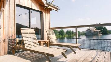 Superior huisje (Cabane sur l’eau avec Spa) | Terras