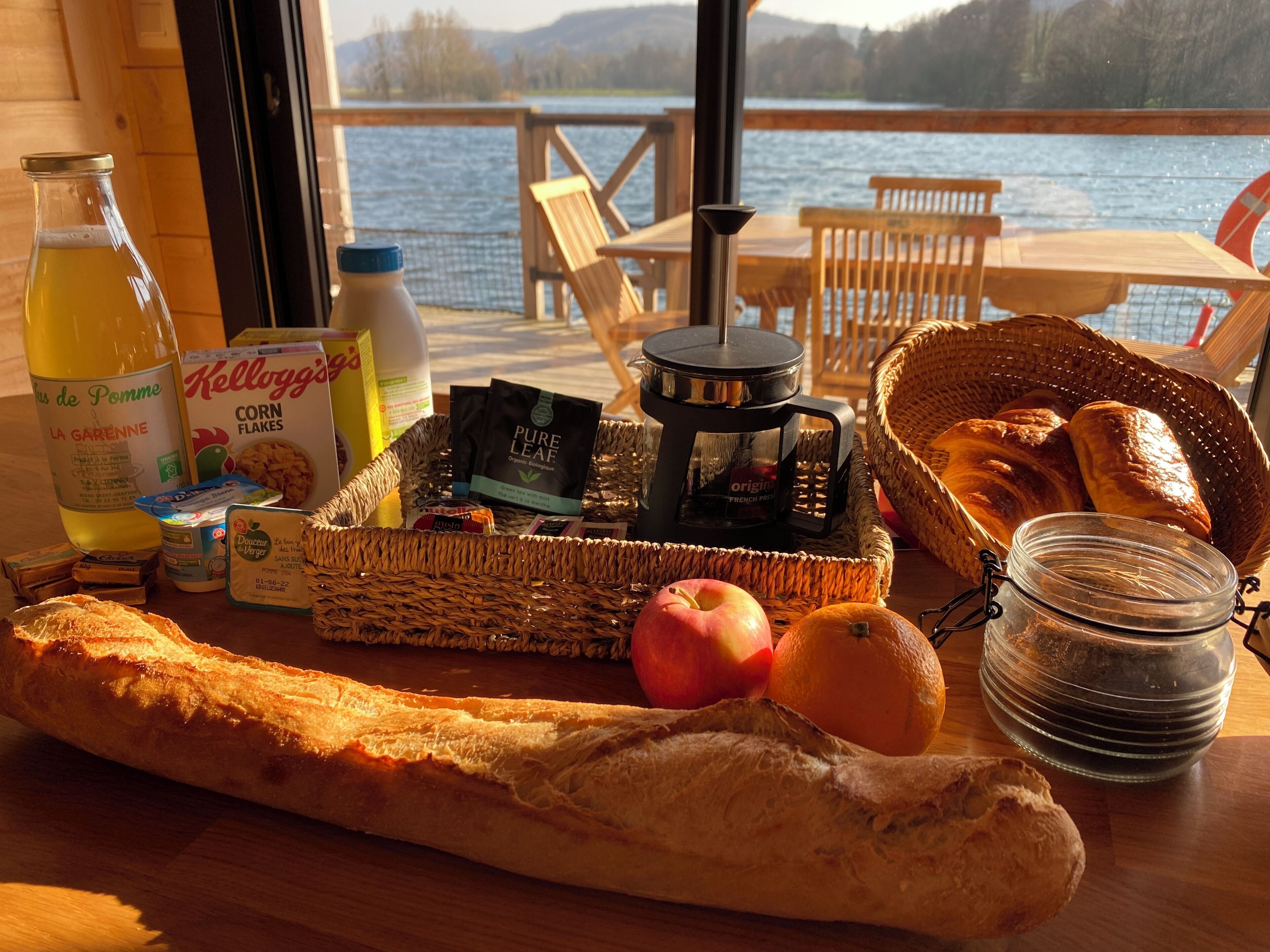 Daily continental breakfast for a fee