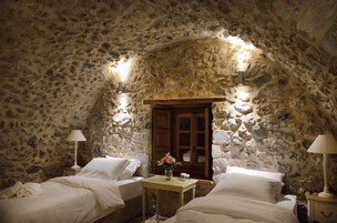 Habitación doble superior | Minibar, caja fuerte, sistema de insonorización