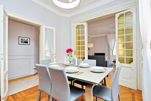 Apartment, 2 Bedrooms, 2 Bathrooms | Living area - JOIVY Austere Elegance (Milan)