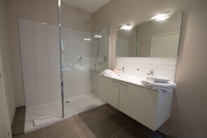 Chambre Double | Salle de bain